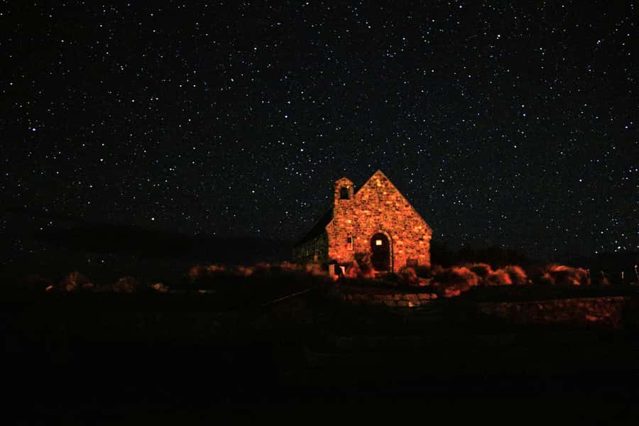 Christchurch: Lake Tekapo Stargazing & Mount Cook 2-Day Tour - Lake Pukaki and the first big mountain views
