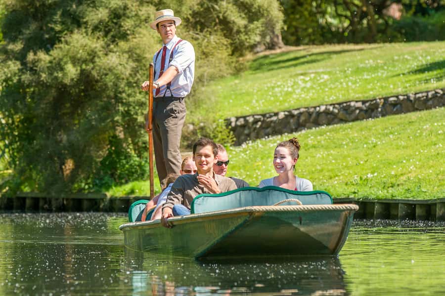 Christchurch Tram City Tour & Punting Combo - Reserving the Avon River punt