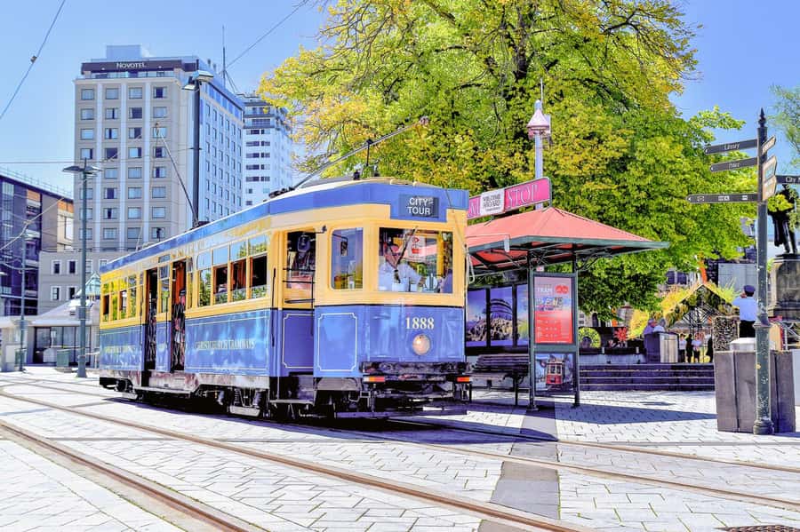 Christchurch: Tram, Punt and Gondola Ride Combo Ticket - Hop off for the Botanic Gardens and Avon River punt