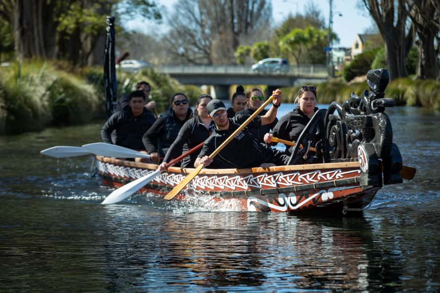 Christchurch: Waka Paddling Experience on the Avon River - Paddling the Ōtākaro Awa