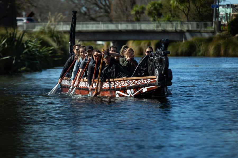 Christchurch: Waka Paddling Experience on the Avon River - Christchurch history from the water