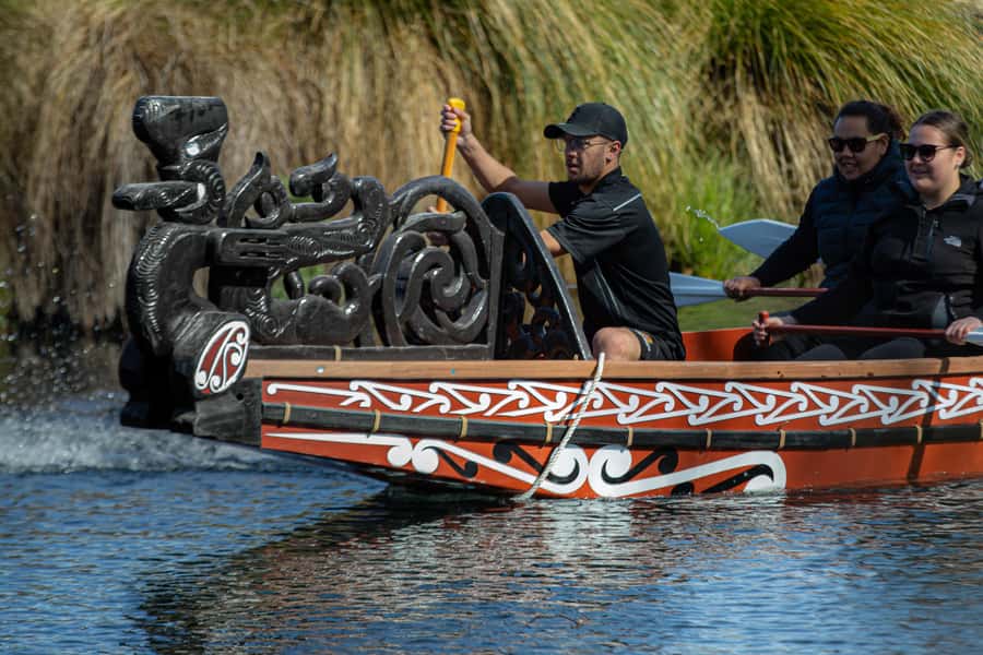 Christchurch: Waka Paddling Experience on the Avon River - Is $59 good value for one hour?