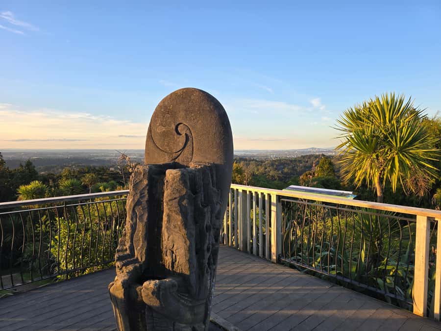 “City & Coast & Country” – A Relaxed Day Tour from Auckland - Starting with Auckland’s city sights