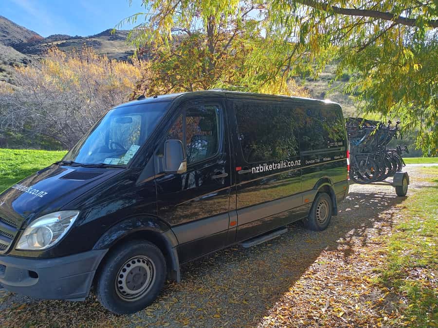 Cromwell: Lake Dunstan Trail Bike Rental and Luxury Shuttle - Starting at Cromwell’s Junction Lookout
