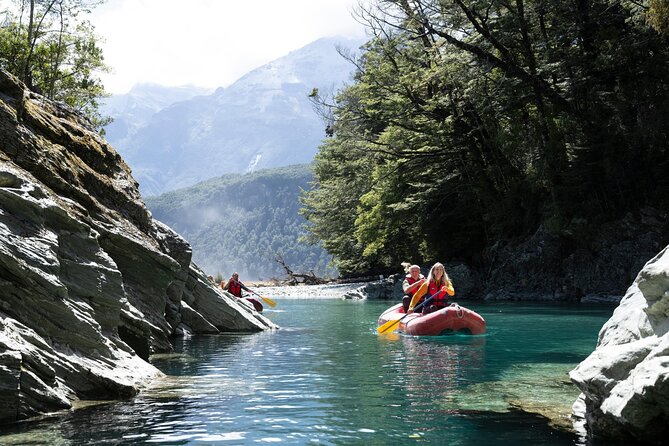 Dart River Canoe and Jet Boat Experience from Queenstown - A picnic lunch beside the river
