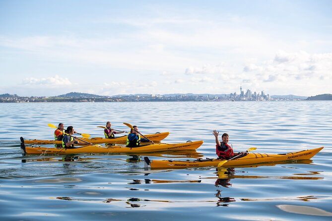 Day sea kayak tour Rangitoto Island - Paddling back to St. Heliers
