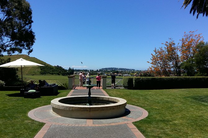 Deco City Black Cab Tours and Shuttles - Ahuriri shows another side of Art Deco Napier