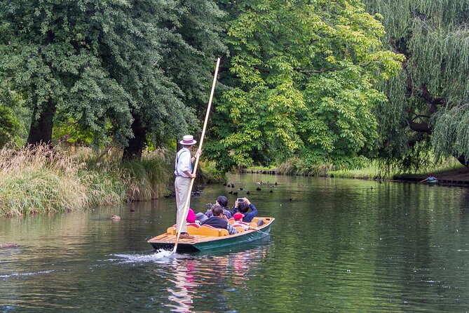 Discover Christchurch Tour - Seeing the city from a historic tram