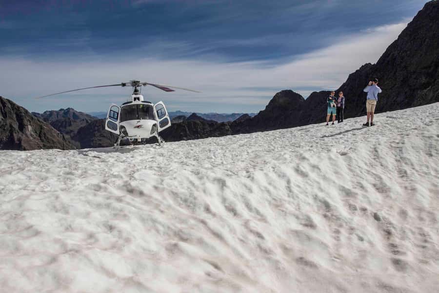 Doubtful Sound: Scenic Flight with 2 Landings - Bradshaw Sound and the Main Divide