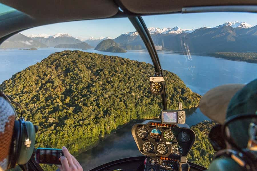 Doubtful Sound: Scenic Flight with 2 Landings - Landing on Mount Kidd