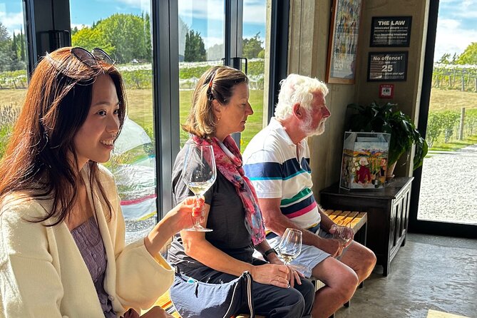 'Express' Wine Tour & Māori Culture Wānaka - Three hours, two wineries, and no wasted day