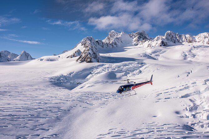 Fox Glacier: Twin Glacier Helicopter Flight with Snow Landing - What the six-passenger format means for you