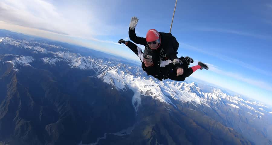 Franz Josef: 13,000ft, 16,500ft or 18,000ft Skydive - The flight, the exit, and the first seconds