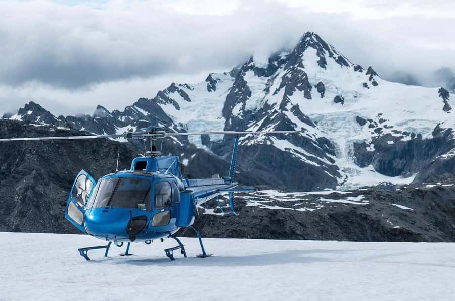 Franz Josef: 4-Glacier Helicopter Ride with 2 Landings - Weather, clothing, and practical limits