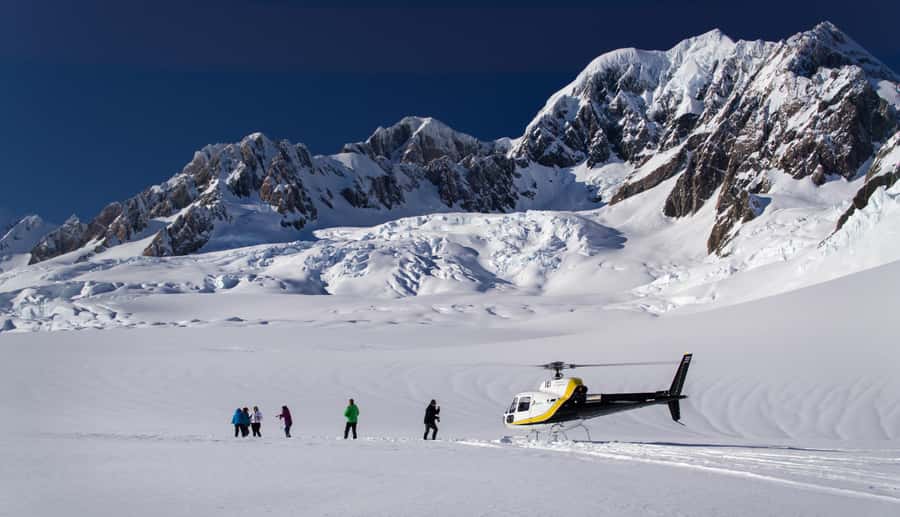 Franz Josef: Glacier Helicopter Ride with Snow Landing - Who will get the most from this flight