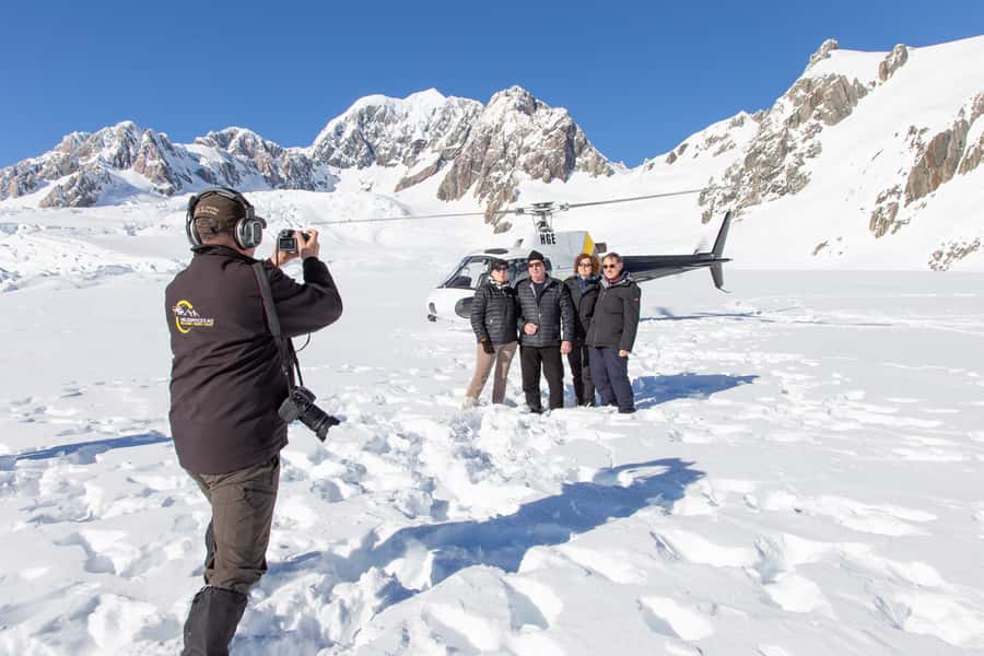 Franz Josef: The Grand Tour by Helicopter with Snow Landing - Three glaciers from the air in 40 minutes