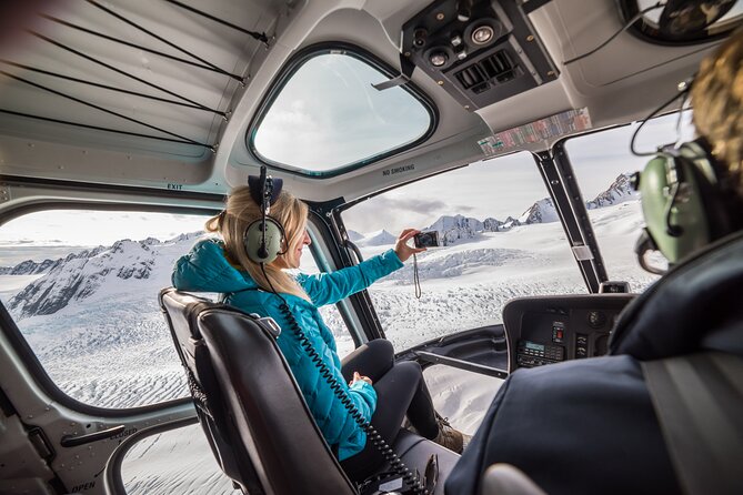 Franz Josef: Twin Glacier Helicopter Flight with Snow Landing - What the pilot and ground team add