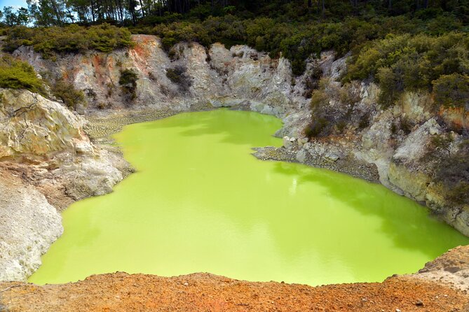 From Auckand: Waiotapu and Polynesian Spa Rotorua Day Tour - Weather, comfort, and what to bring