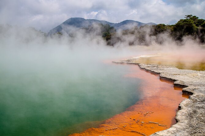 From Auckand: Waiotapu and Polynesian Spa Rotorua Day Tour - The 6:00 a.m. pickup from Auckland CBD