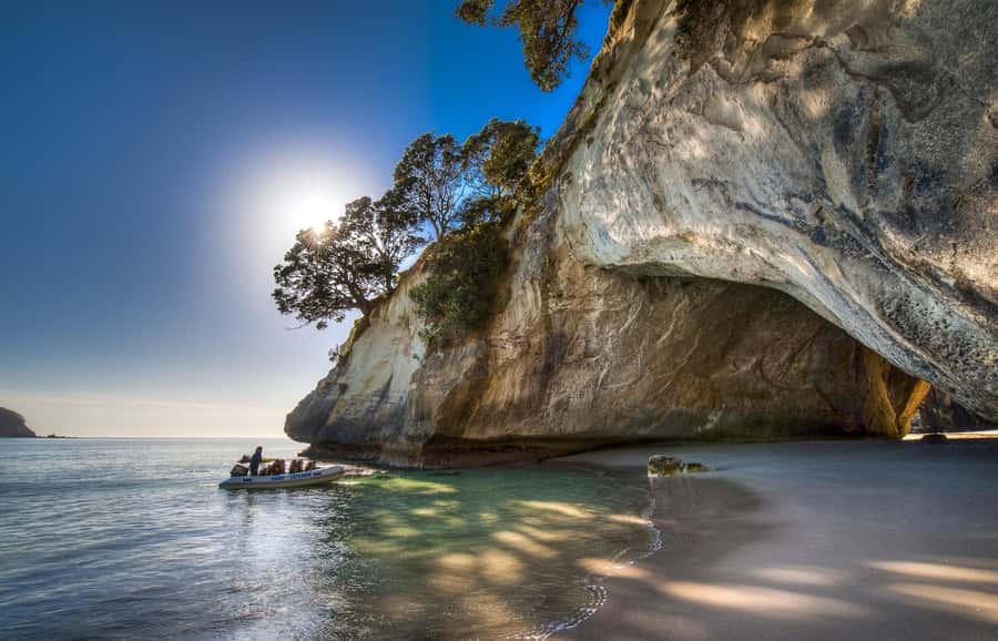 From Auckland: Cathedral Cove & Hot Water Beach Tour - Reaching Cathedral Cove Marine Reserve