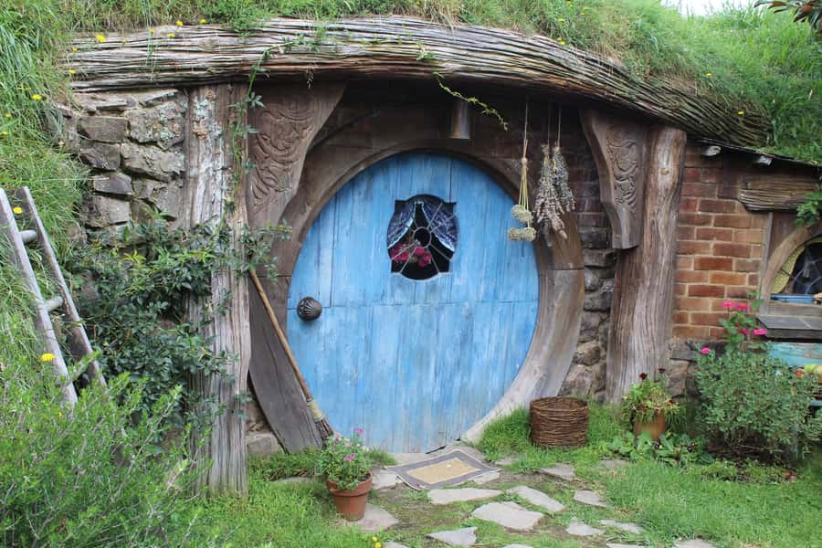 From Auckland: Hobbiton Afternoon Tour - Returning to Auckland, or continuing to Rotorua