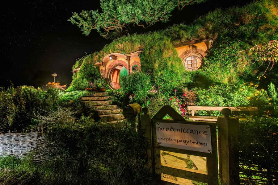 From Auckland: Hobbiton Movie Set Full-Day Small-Group Trip - Is $170 good value?