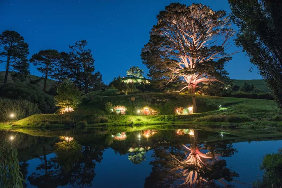 From Auckland: Hobbiton Movie Set - Private Tour - Is $477 per person good value?
