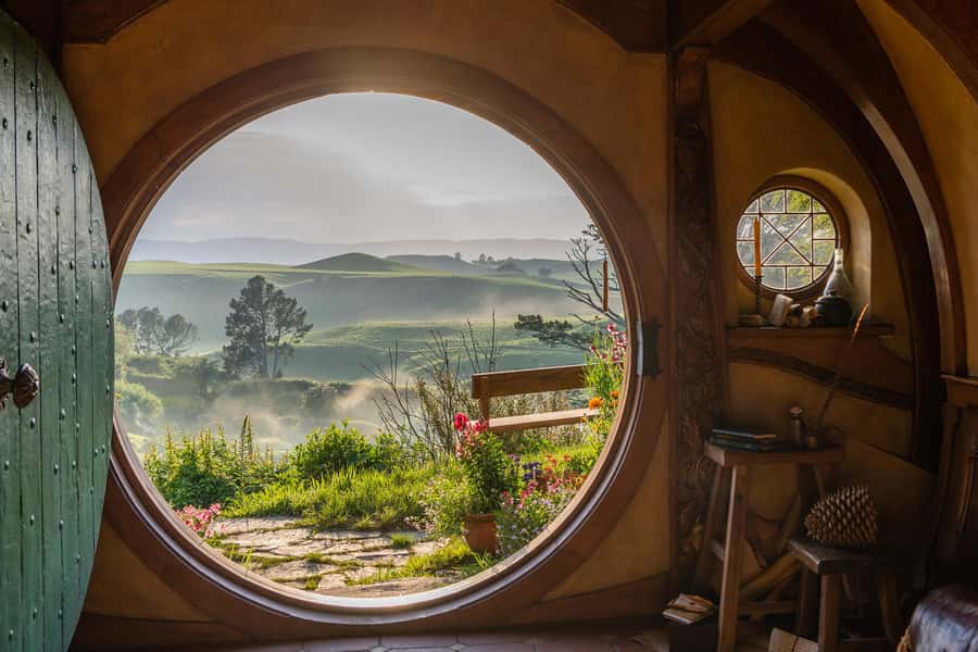 From Auckland: Hobbiton Movie Set Trip with Guided Tour - Key points to know before booking