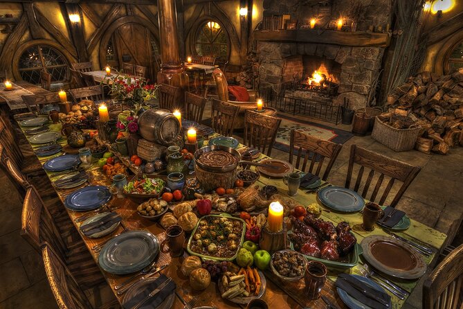 From Auckland:Hobbiton Movie Set & Waitomo Caves Small Group Tour - A practical lunch break in the Waitomo district
