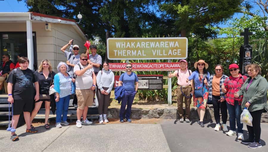 From Auckland: Rotorua Māori Village & Hot Springs with Haka - Lunch at Whakarewarewa