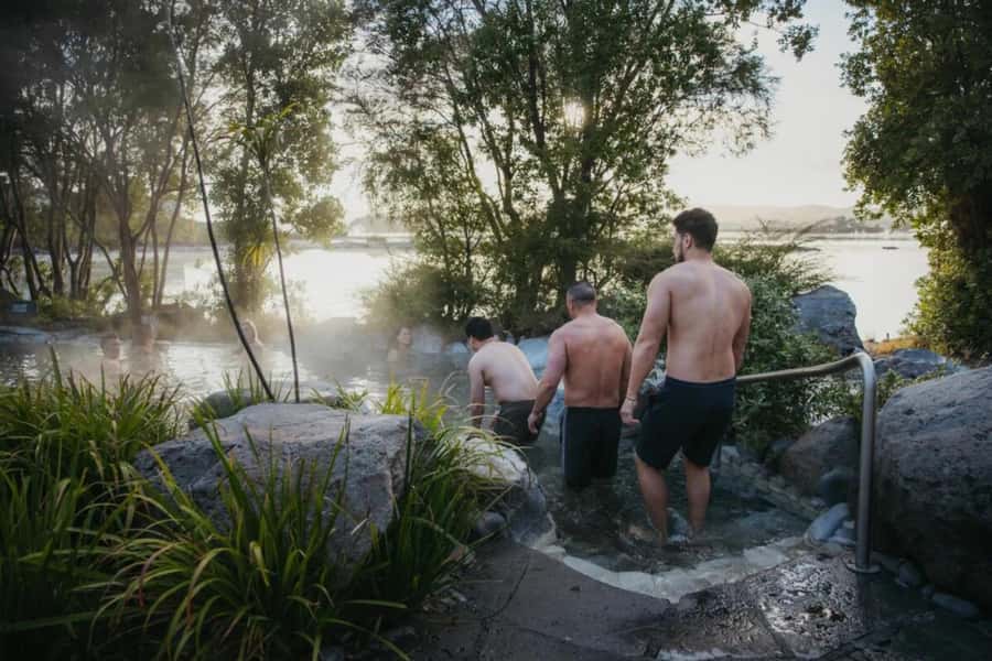 From Auckland: Rotorua Māori Village & Hot Springs with Haka - Soaking at Polynesian Spa