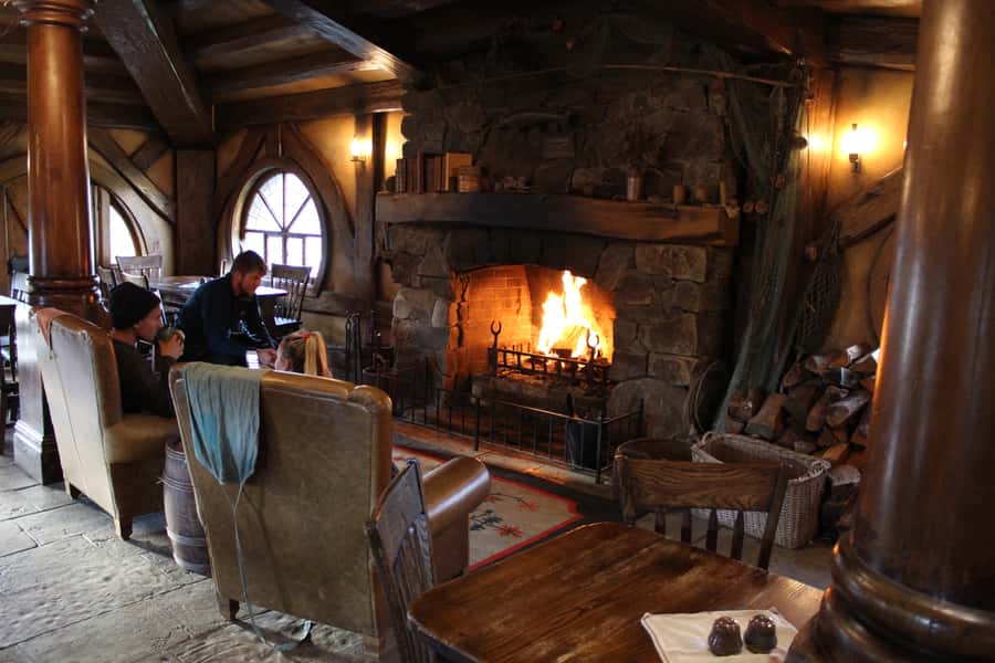 From Auckland: Two-Day Hobbiton, Rotorua, Waitomo Caves Tour - Rotorua Overnight and the Morning Start