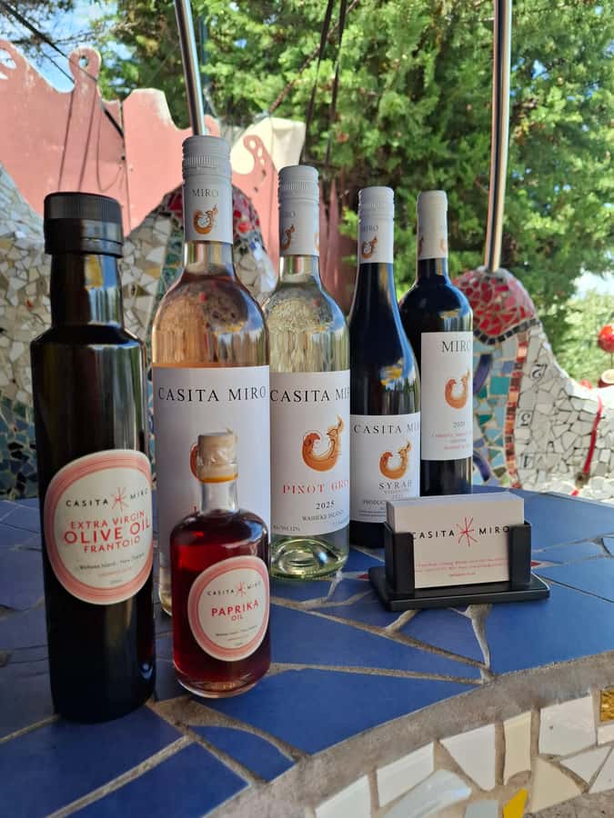 From Auckland: Waiheke Island Sip & Savour Tour with Lunch - Lunch is the day’s main pause