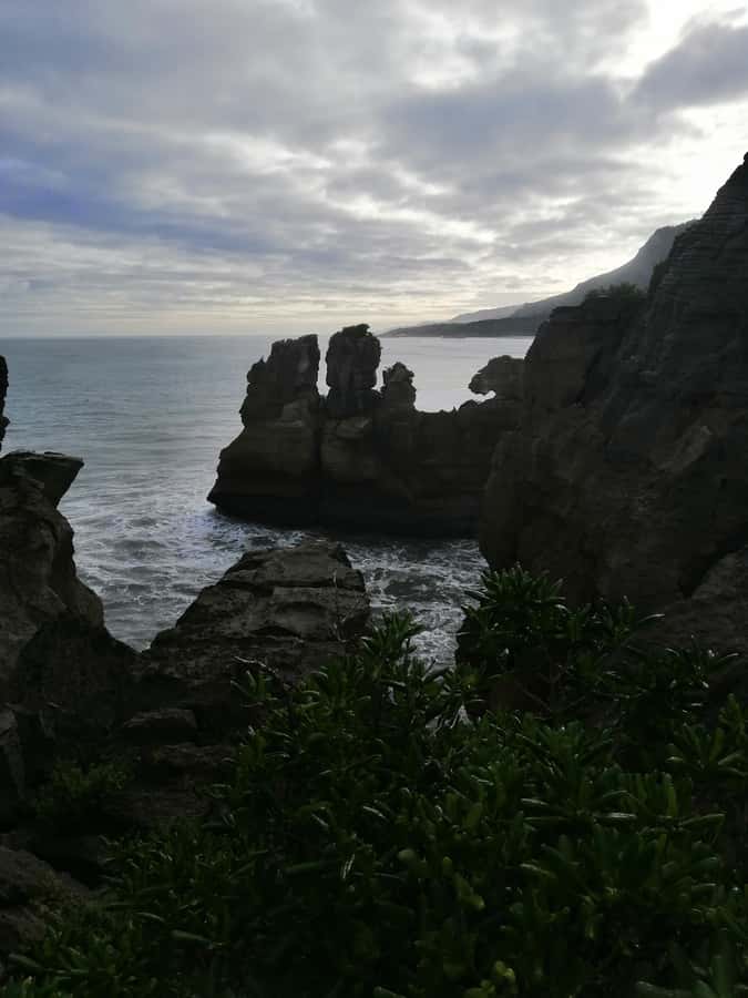 From Greymouth: Highlights West Coast Day Tour - Reefton gin, liqueurs, and a historic town