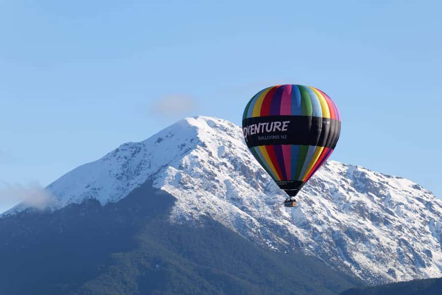 From Methven: Hot Air Balloon Flight in Canterbury with Wine - One hour above the Canterbury Plains