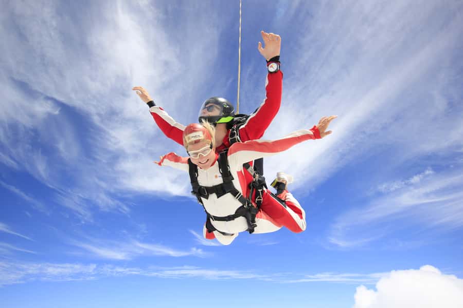 From Motueka: Abel Tasman Tandem Skydive Experience - The 15 to 20-minute flight before the jump
