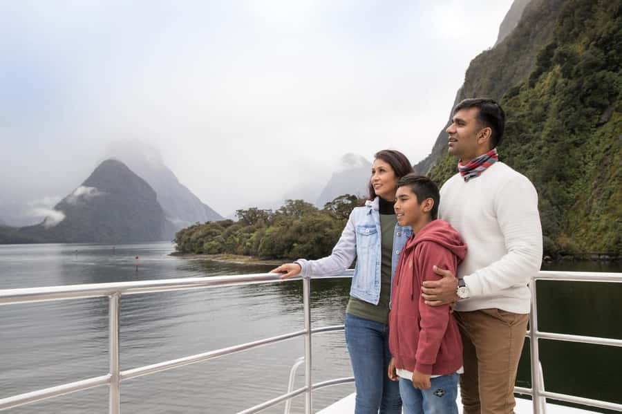 From Queenstown: Milford Sound Cruise & Scenic Coach Tour - What makes the guides important
