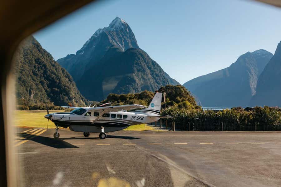 From Queenstown: Milford Sound Flight and Nature Cruise - Stirling Falls, Mitre Peak, and the wildlife search