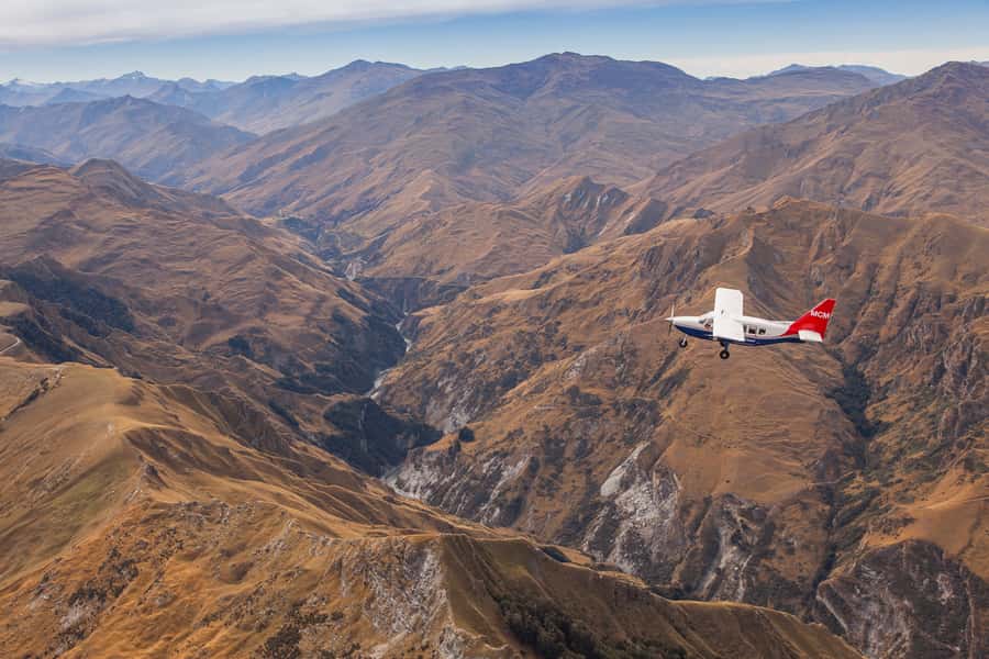 From Queenstown: Scenic Flight to Milford Sound - Crossing Central Otago and Lake Wakatipu