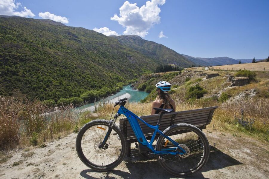 From Queenstown: 'Valley of the Vines' Wine and Bike Tour - Gibbston Tavern and the flexible return