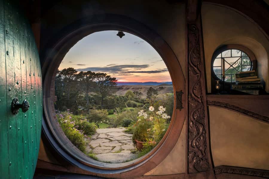 From Rotorua: Hobbiton Movie Set Tour with Festive Lunch - Who will enjoy this most?
