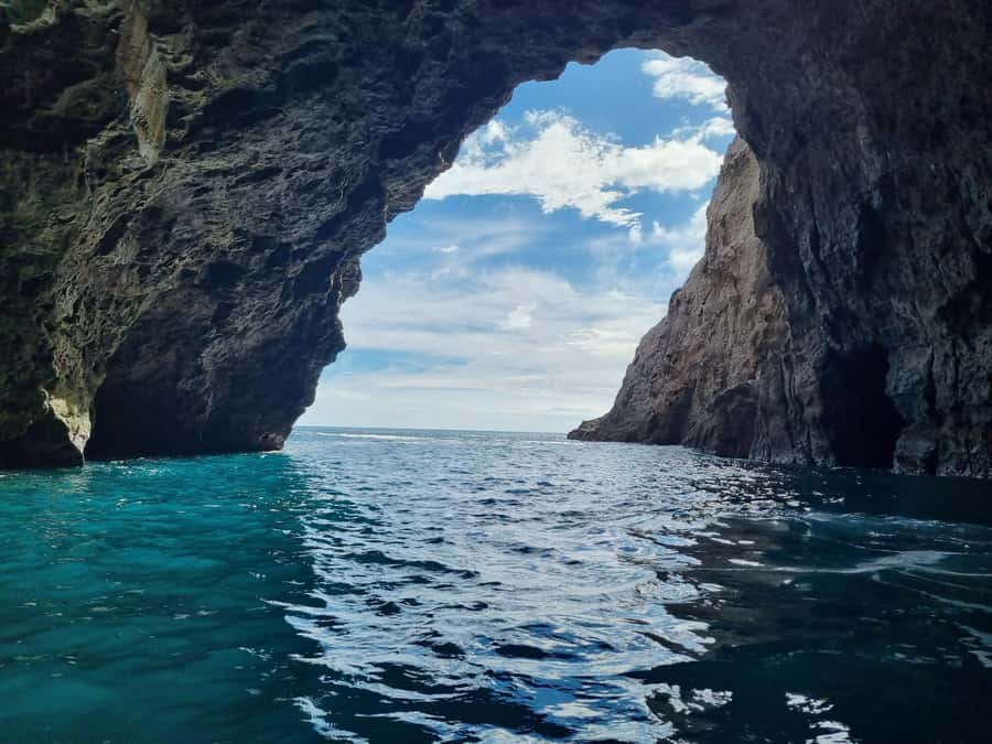 From Tairua: 2 Hour Cathedral Cove Tour with Local Guide - Entering Orua Sea Cave