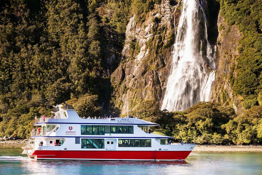 From Te Anau: Milford Sound Cruise & Scenic Coach Tour - Key points at a glance
