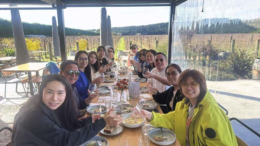 From Wellington: Half-Day Foodie Tour of the Wairarapa - Martinborough wine in a 75-minute visit