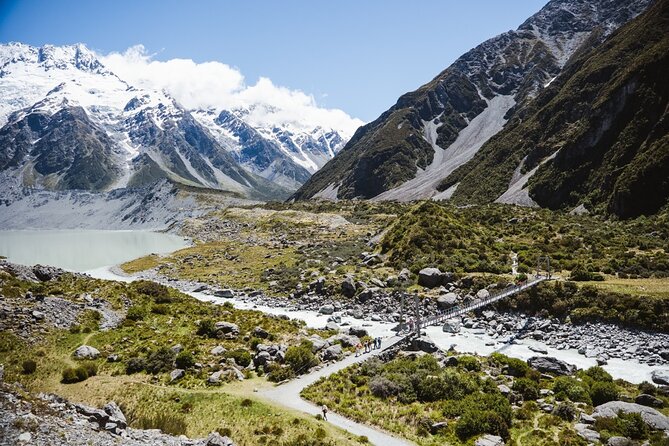 Full-Day Guided Sightseeing Tour of Mount Cook from Queenstown - Lake Pukaki offers the great reveal
