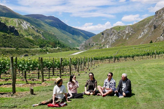 Gibbston Half-Day Private Wine Tour with Hotel Pickup - From Queenstown to the Gibbston valley