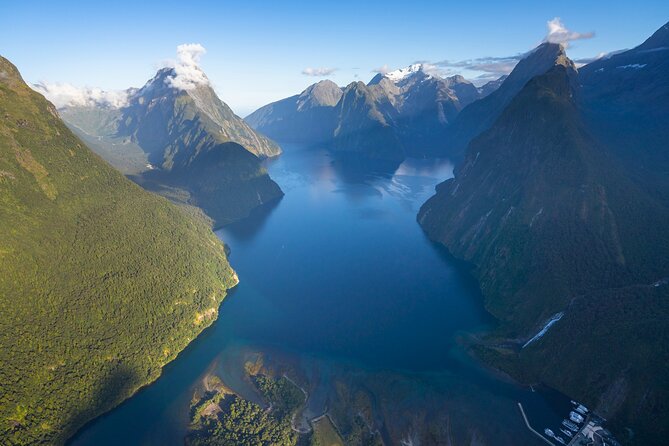 Glacier Galore Helicopter Scenic Flight from Milford Sound - Who will get the most from this flight