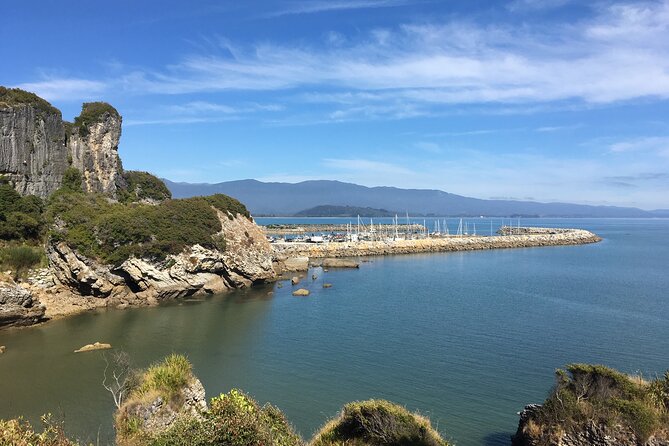 Golden Bay in a Day - Ngarua Cave and the Hobbit film location