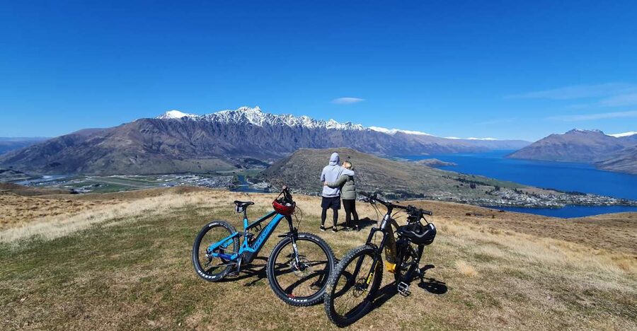Guided Mountain E-bike Tour - Ride to the Sky - From Frankton to the private farm tracks