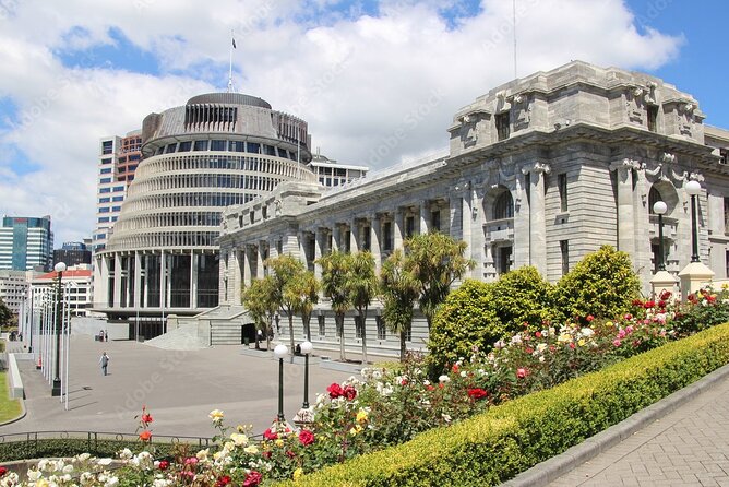 Guided Small Group Walking Tour in Wellington - Parliament grounds and New Zealand politics